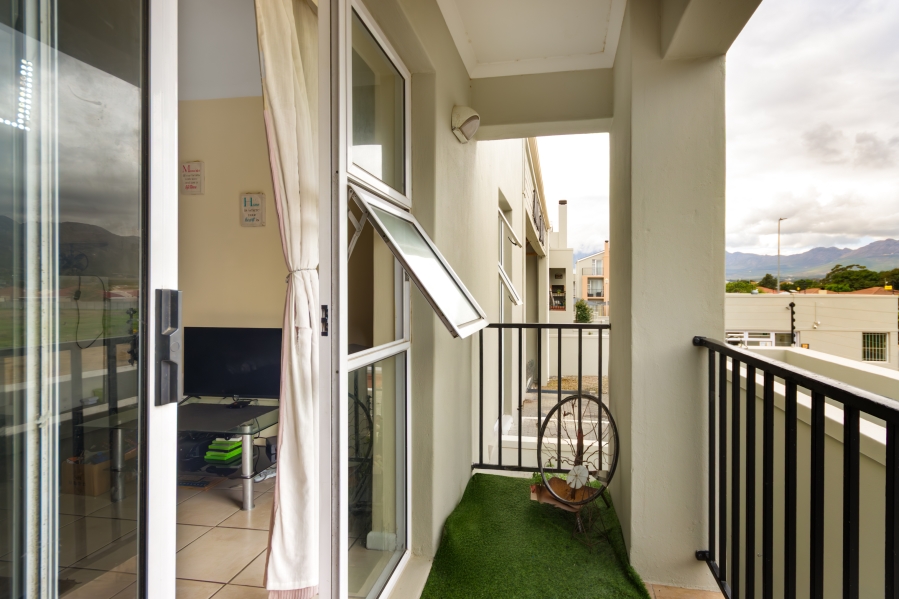 To Let 2 Bedroom Property for Rent in Gordons Bay Central Western Cape